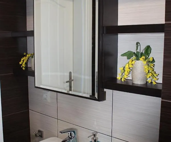 Szafirowy Zakątek 3*